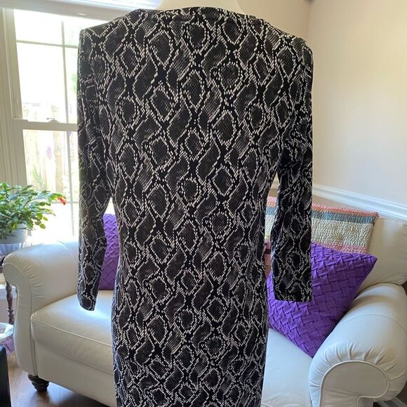 Michael Michael Kors Black & White Snake Print Long Sleeve Shift Dress Size M - Picture 4 of 8